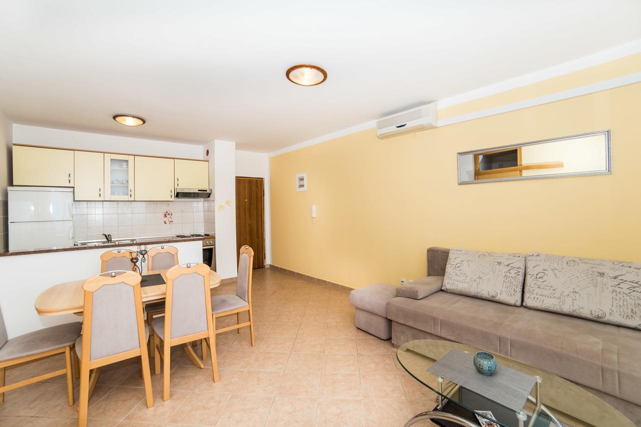 Apartment Clear Sky Baška Voda Extérieur photo